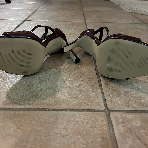 Quasi Strappy Stilletos - Picture 2 of 2